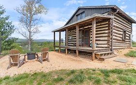 Rustic Baileys Retreat Cabin Near Wineries!